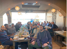 Η φωτογραφία του Ολυμπιακού από το γεύμα στο Μικρολίμανο