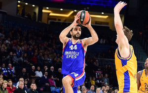 Με καυτή περιφερειακή γραμμή η Εφές 93-74 την Γκραν Κανάρια (pics)