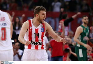 Πήρε το &quot;θρίλερ&quot; και έκανε το 1-0 ο Ολυμπιακός, 73-70 τον Παναθηναϊκό (vid)