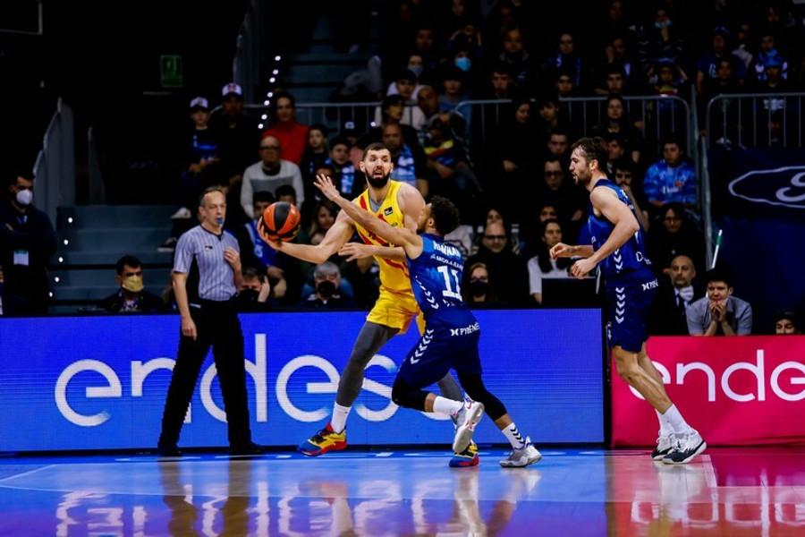 Liga Endesa: Βίοι αντίθετοι για Μπαρτσελόνα-Ρεάλ (vids)