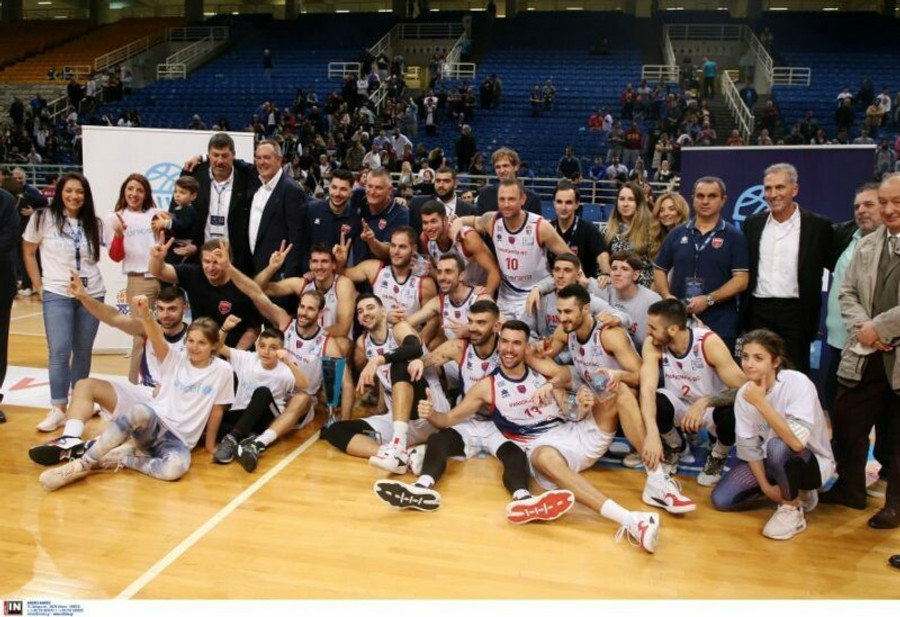 Έτσι πανηγύρισε ο Πανιώνιος την κατάκτηση του UNICEF Trophy (pics & vid)