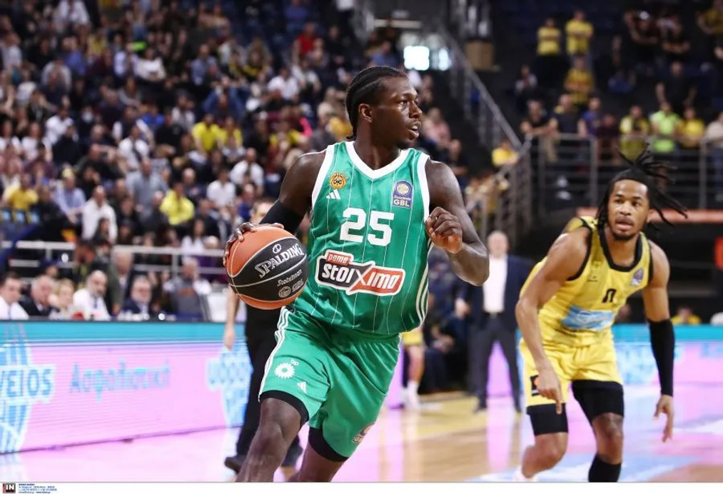 Παναθηναϊκός: Αποθέωση έξω από το Nick Galis Hall και &quot;Ναν δεν θα πας πουθενά&quot;! (vids)