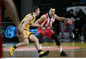 ΑΕΚ–Ολυμπιακός 74-80: Επική ανατροπή από το -16 με &quot;διπλό&quot; Σλούκα! (gallery)