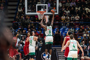 Τρίτη σερί νίκη η Ζαλγκίρις, 66-61 τη Μιλάνο στην Ιταλία (vid)