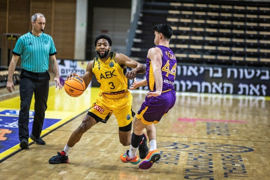 Κακή εμφάνιση και 2η ήττα της ΑΕΚ στους "16", 79-68 από τη Χάποελ Χολόν