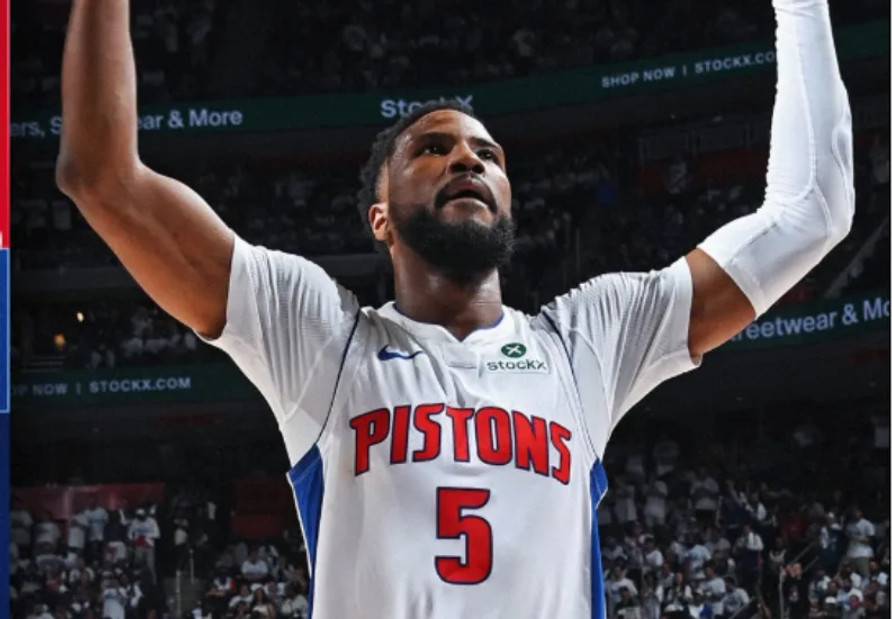 Το πόστερ κάρφωμα του Μπίσλι στην κορυφή του NBA Top-10 (vid)
