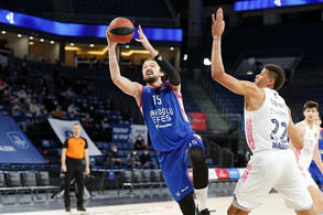 Επιβλητική η Εφές 90-63 και 1-0 τη Ρεάλ Μαδρίτης (pics)