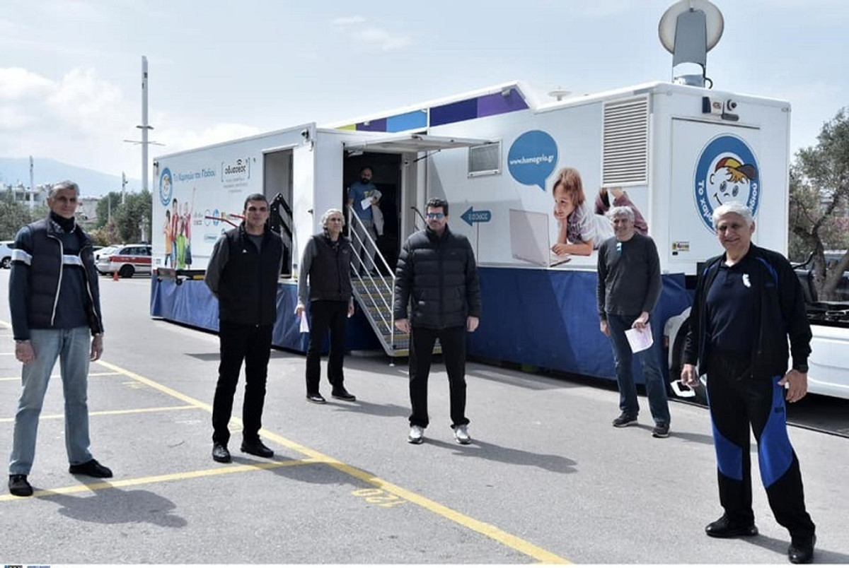 Ζήσε Αθλητικά: Έδωσαν αίμα παίκτες της Εθνικής του &#039;87 (pics)