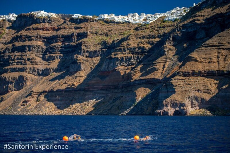 Santorini Experience 2024: Μαθήματα μπάσκετ με τον Γιώργο Πρίντεζη