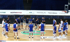 Εθνική: Οι 18 παίκτες από τους οποίους θα επιλέξει την τελική δωδεκάδα ο Πιτίνο
