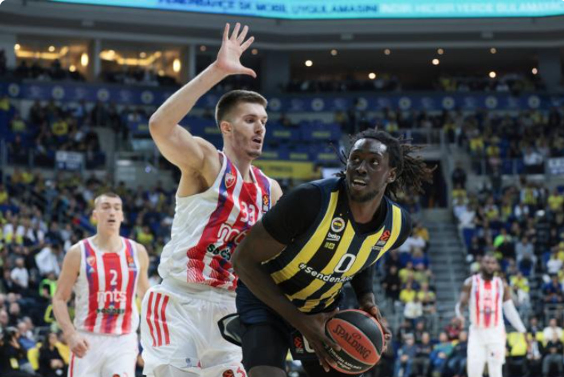 Φενέρμπαχτσε-Ερυθρός Αστέρας 93-79: Επιστροφή στις νίκες με σούπερ δίδυμο Μότλεϊ-Μαχμούτογλου (vids)