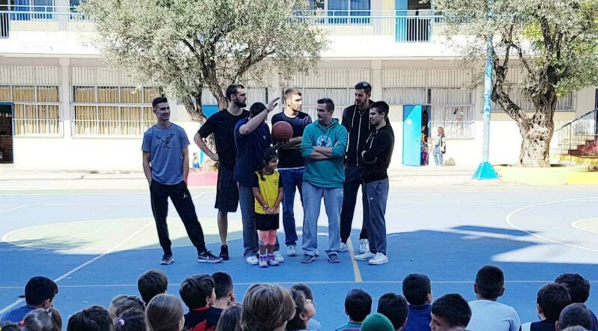 Επίσκεψη σε δημοτικά σχολεία από τους παίκτες του Αμαρουσίου (Pics)