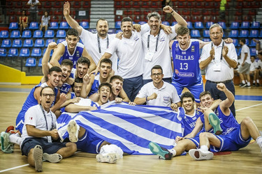 &#039;&#039;Αγγιξε&#039;&#039; τα ημιτελικά η Εθνική Παίδων, την &#039;&#039;λύγισε&#039;&#039; η Ιταλία... (pics &amp; vids)