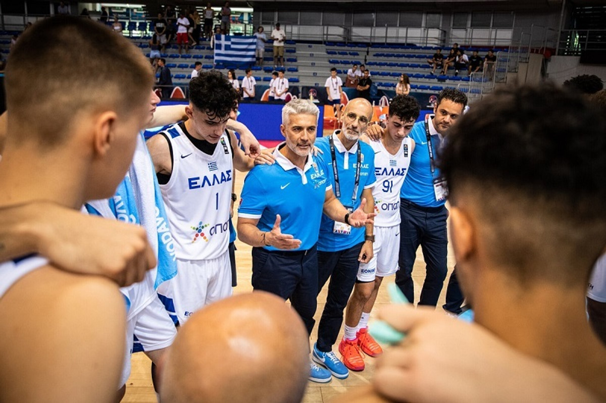 Ζιάγκος: &quot;Οι μικροί διεθνείς χρειάζονται εμπιστοσύνη, υπομονή και αποδοχή&quot;