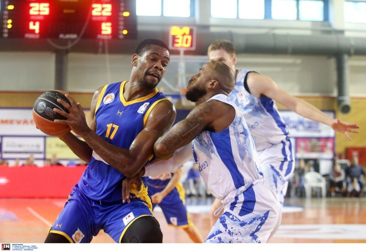 Ιωνικός - Περιστέρι 100-95 (2η παρ): Ο Χαραλαμπόπουλος έκρινε το Μπαρτ Vs Μορέιρα! (pics)