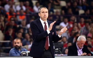 Μακάμπι Τελ Αβίβ: Τα χρόνια πολλά στον Ντέιβιντ Μπλατ για τα 61α γενέθλιά του! (pic)