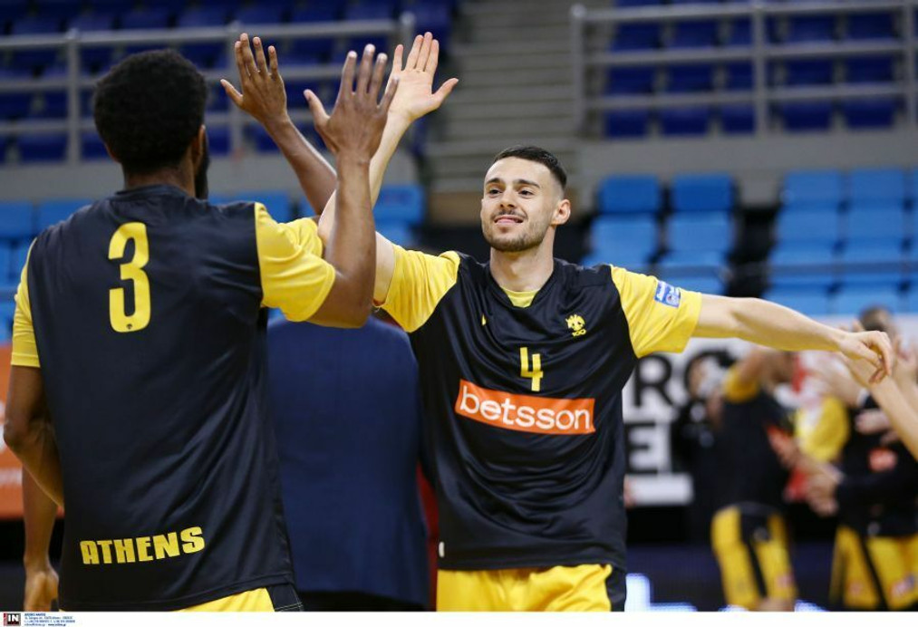 ΑΕΚ-ΠΑΟΚ: Δύο πανομοιότυπα buzzer beaters στο ίδιο παιχνίδι από τον Καράμπελα! (vids)