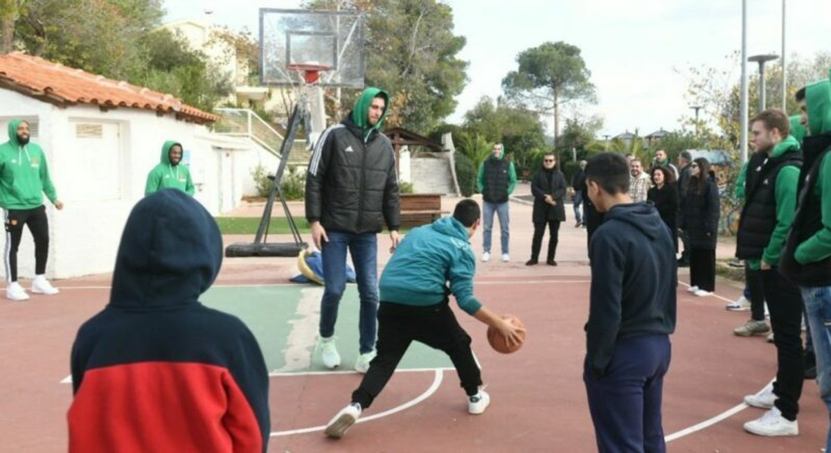 Η ΚΑΕ Παναθηναϊκός δίπλα στα Παιδικά Χωριά SOS (gallery)