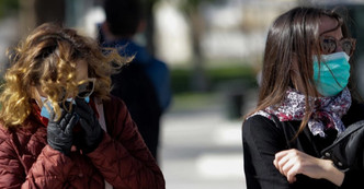 Κορονοϊός: Έρχεται μπλόκο στα απεριόριστα SMS και χρονικό όριο μετακινήσεων