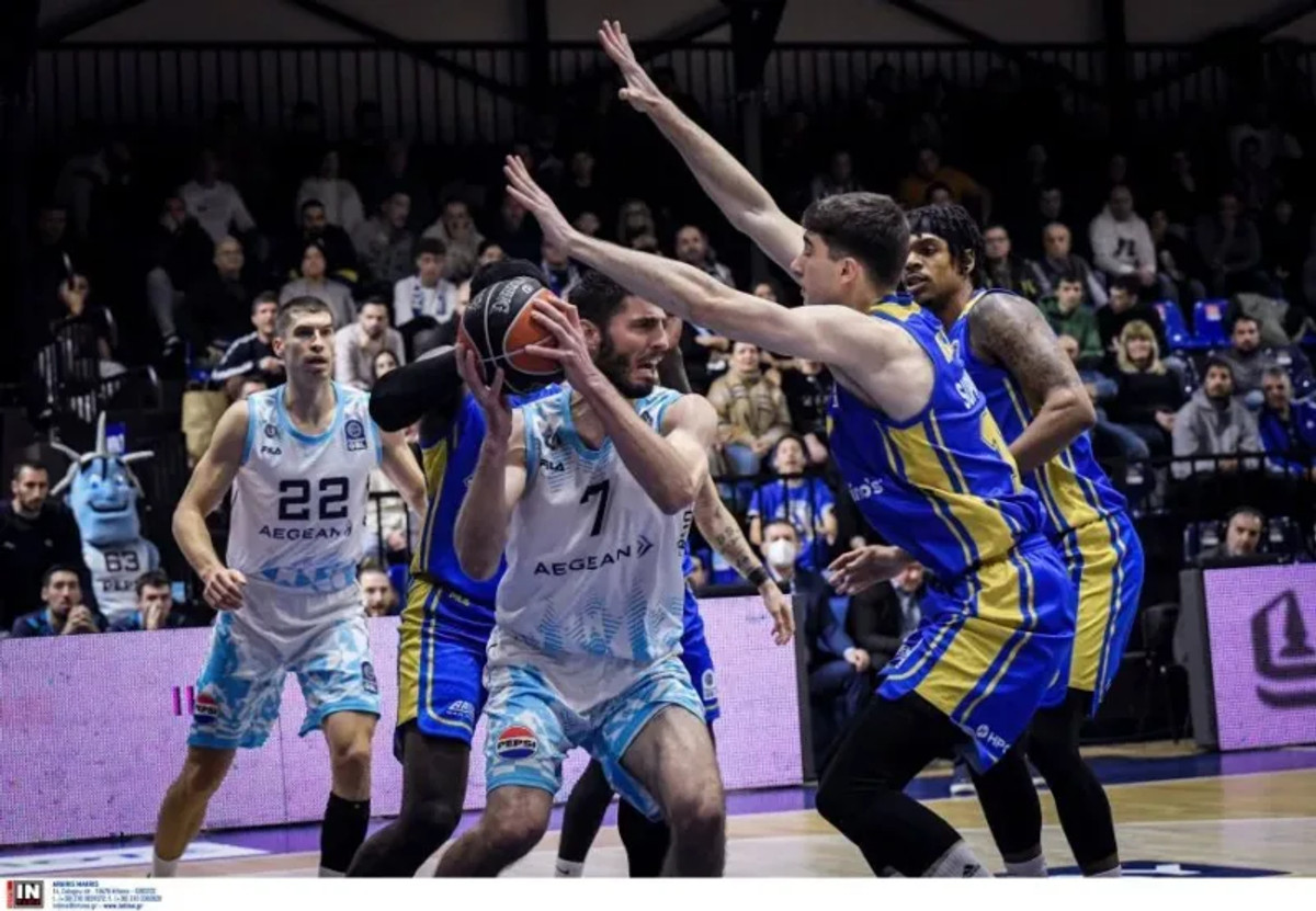 Live: Κολοσσός H Hotels - Περιστέρι Domino&#039;s 78-80 (τελικό)
