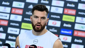 Πίτερς: &quot;Θα είμαστε πιο συγκεντρωμένοι στο ματς με την Άλμπα&quot; (vid)
