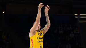 Με 37 πόντους του Γουίλτζερ η Τενερίφη 103-76 και 1-1 την Μπανταλόνα
