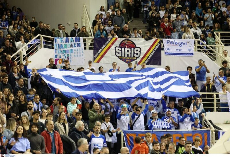 Ελλάδα-Μεγάλη Βρετανία: Η photo gallery από το κατάμεστο Παλατάκι