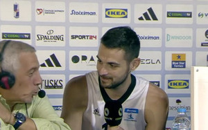 Παπαπέτρου: &quot;Δεν έχω πάρει κάποια απόφαση για το μέλλον μου&quot; (vid)