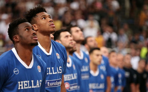 Τα photo clicks από το show Εθνικής και Γιάννη (pics)