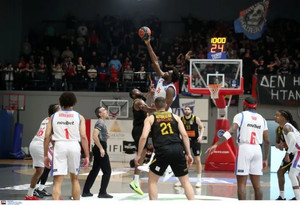 Live: Πανιώνιος Χυμοί Viva-ΑΕΚ Betsson 75-80 (τελικό)