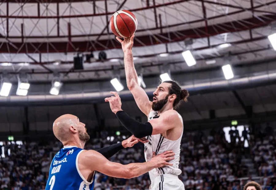 Ιταλία: Πρωτάθλημα για τον Πολονάρα η Βίρτους, 96-74 και 3-0 την Μπρέσια (vids)