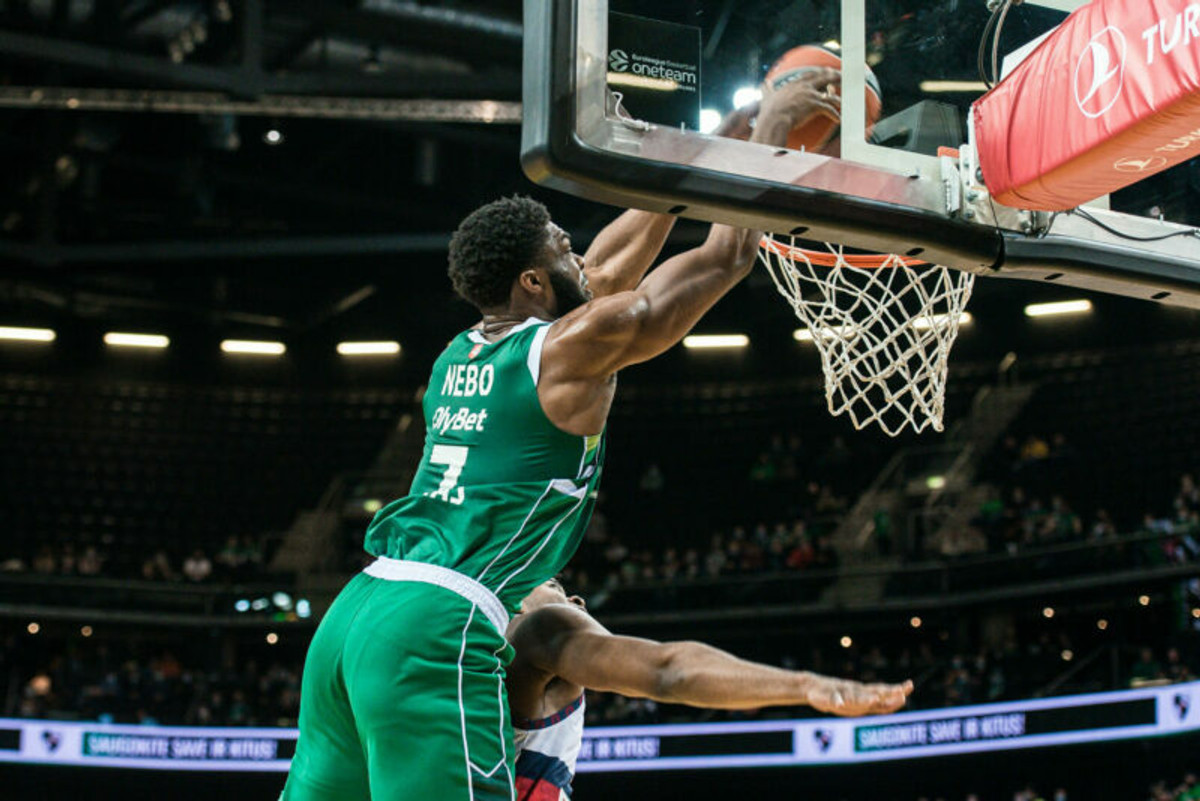 Το κάρφωμα του Τζος Νέμπο στο Νο1 του Top-10 της EuroLeague (vid)