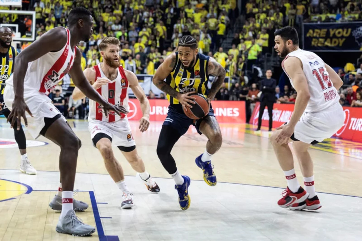 Δείτε πώς η Φενέρμπαχτσε ισοφάρισε σε 2-2 τον Ολυμπιακό (vid)