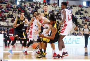 Η παρακάμερα του Ολυμπιακός-ΑΕΚ 103-78 (vid)