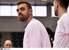 Μάντζαρης: &quot;Με έχουν σαν θεό στη Ροζέτο!&quot;