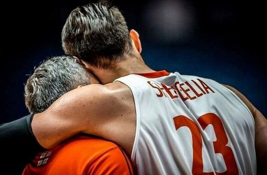 Η συγκινητική ανάρτηση του Σενγκέλια για τον Ζούρο (pic)