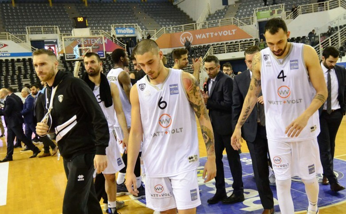 ΠΑΟΚ: Ξέμεινε με... πέντε επαγγελματίες!
