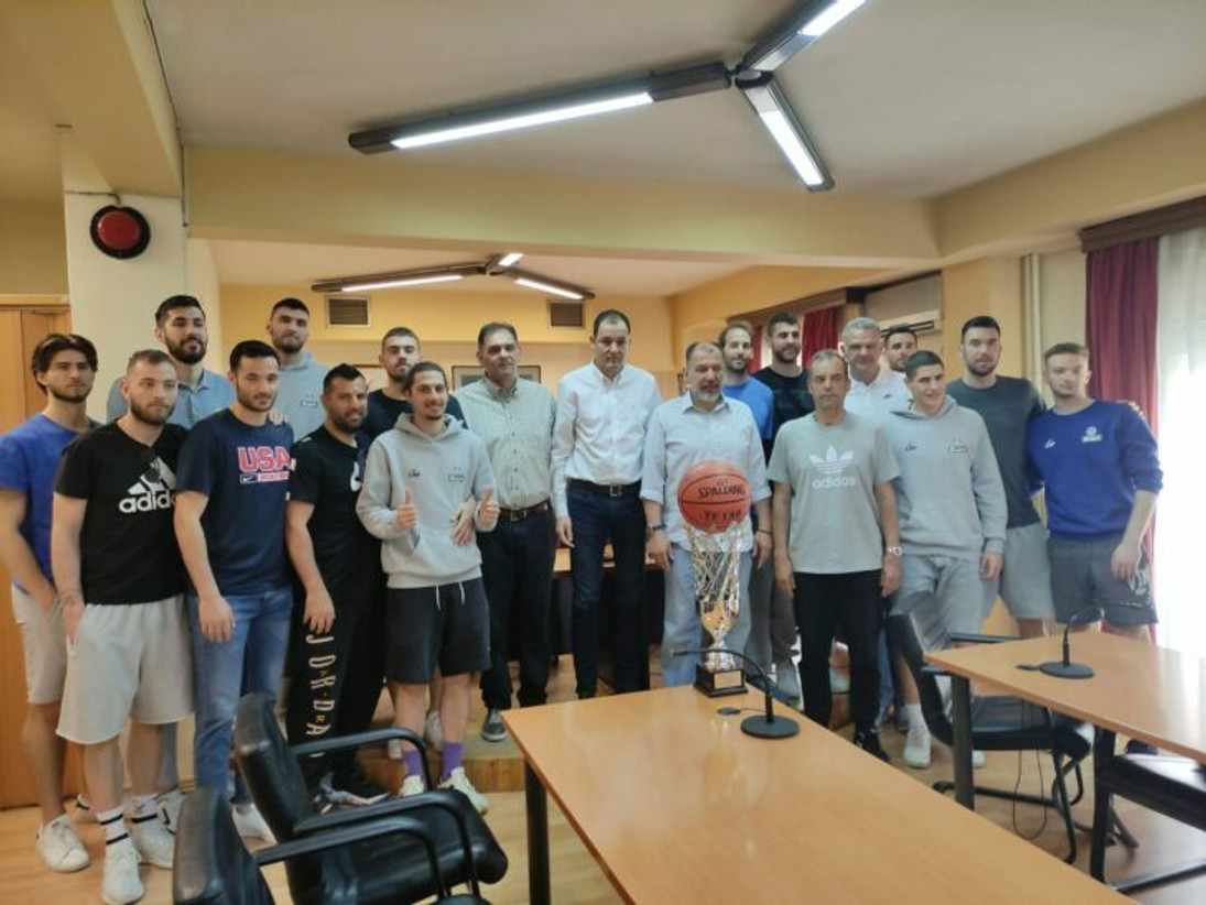 Ο Αντιπεριφερειάρχης Κωστής Νούσιος συνεχάρη την Καρδίτσα (pics)
