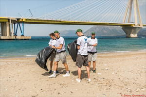 Καθάρισαν την ακτή στο Κάστρο Ρίου οι παίκτες του Προμηθέα!