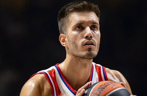 Μεγάλη νίκη με Πετρούσεβ ο Ερυθρός Αστέρας, 98-90 στο Μονακό (vid)