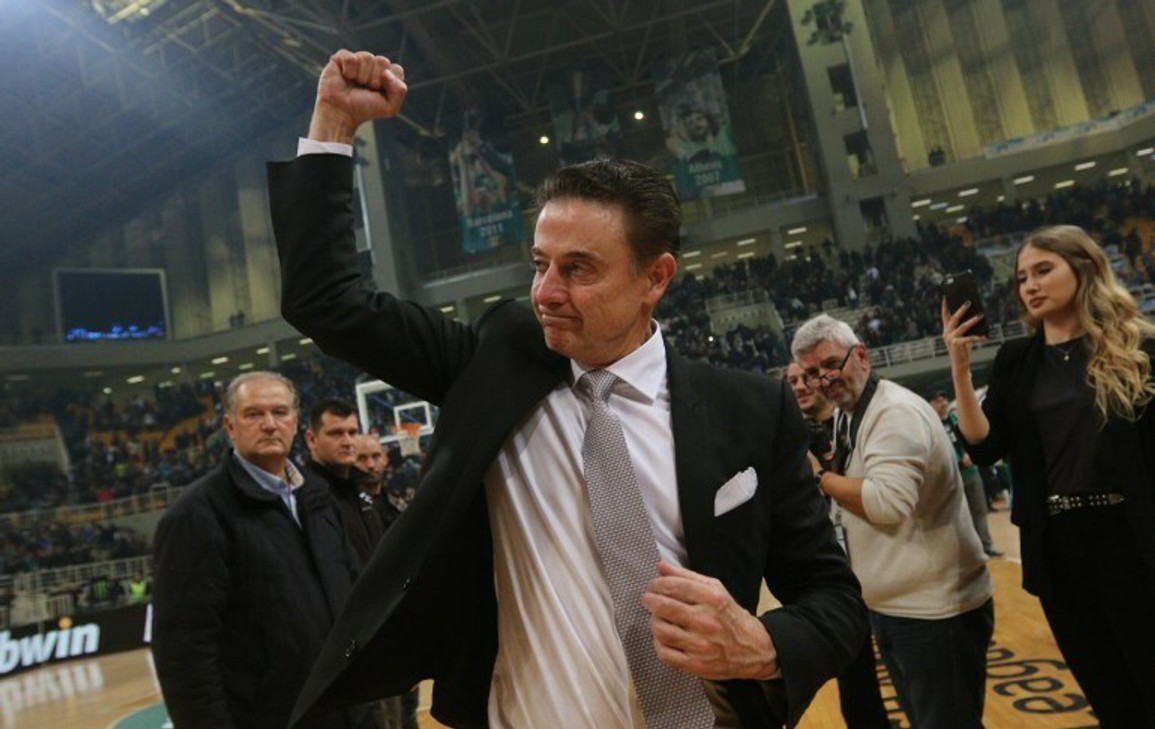 Το Κεντάκι 71-58 το Λούιβιλ στην κόντρα των δύο κολεγίων του Πιτίνο