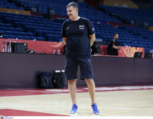 Ελευθεριάδης: &#039;&#039;Να χτυπήσουμε στα πόδια το αργό Μαυροβούνιο&#039;&#039;