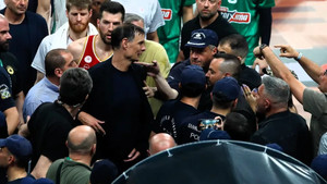 Ολυμπιακός: Διπλή απόπειρα βιαιοπραγίας εναντίον του Μπαρτζώκα (vid)