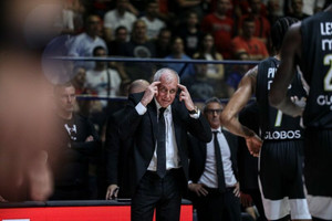Το ενωτικό μήνυμα του Ομπράντοβιτς για το Game 5 Παρτιζάν-Ερυθρός Αστέρας (vid)
