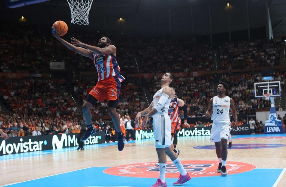 Liga Endesa: &quot;Βόμβα&quot; μεγατόνων! Η νεοφώτιστη Λέιμα Κορούνια νίκησε τη Ρεάλ με τετράποντο! (vids)