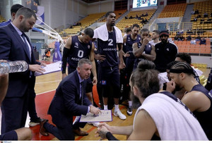 Παπαθεοδώρου: &quot;Το πρώτο δεκάλεπτο καθόρισε το αποτέλεσμα&quot; (video)