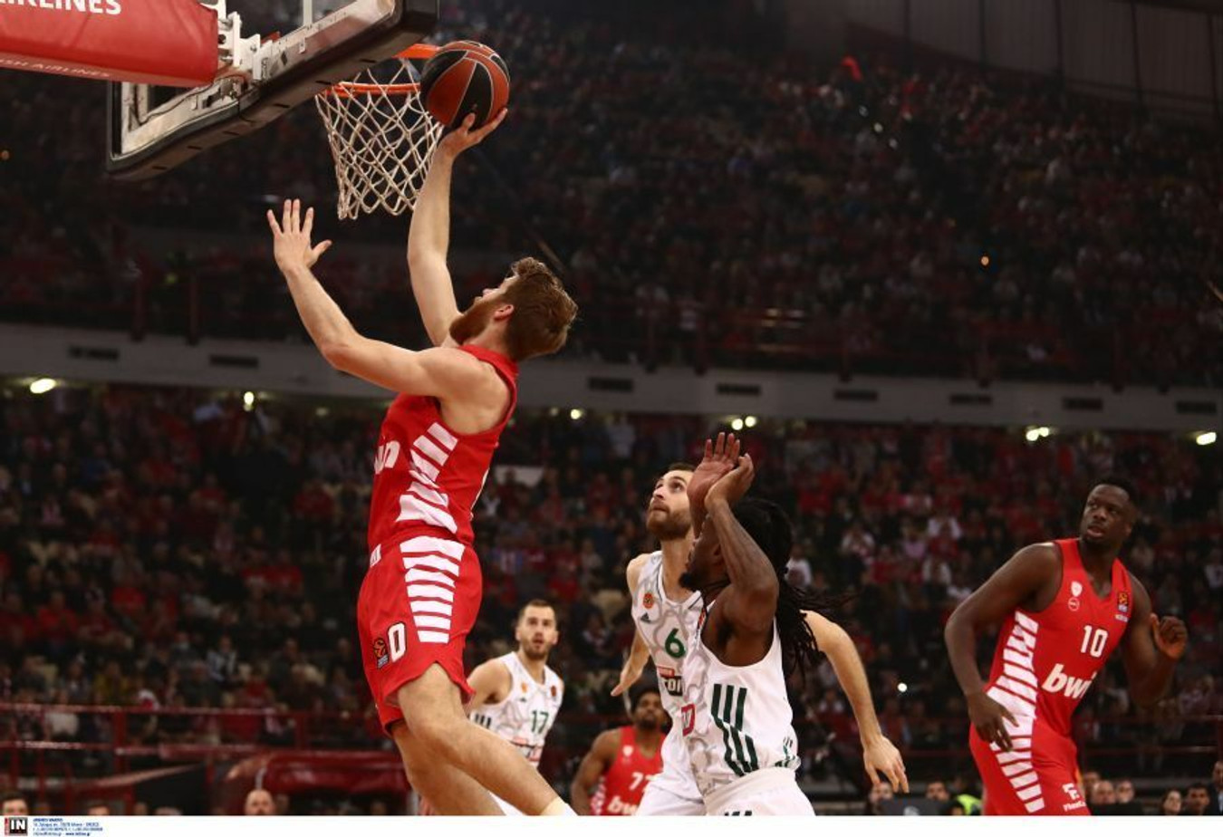 Ολυμπιακός-Παναθηναϊκός 81-73: Με Γουόκαπ-Μπλακ η 13η σερί νίκη!