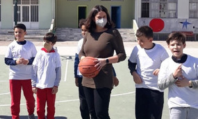Νίκη Κεραμέως: Πήρε μέρος στο &quot;τρίποντα στα σχολεία&quot; στη Λάρισα (pics)