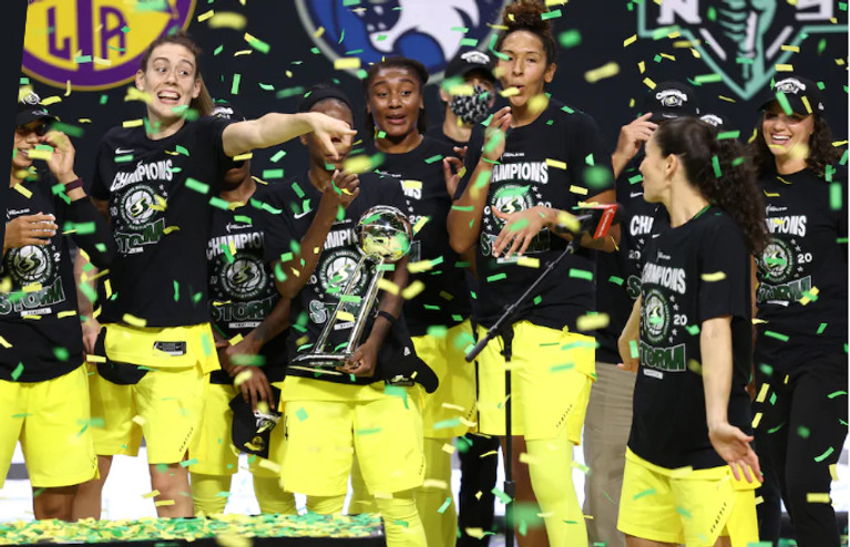 WNBA: Η... καταιγίδα Σιάτλ Στορμ κατέκτησε με &quot;σκούπα&quot; το πρωτάθλημα (vid)