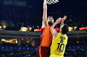 Φενέρμπαχτσε-Γαλατάσαραϊ 70-76: Μεγάλη νίκη με 13-0 σερί για την ομάδα του Πιστιόλη!